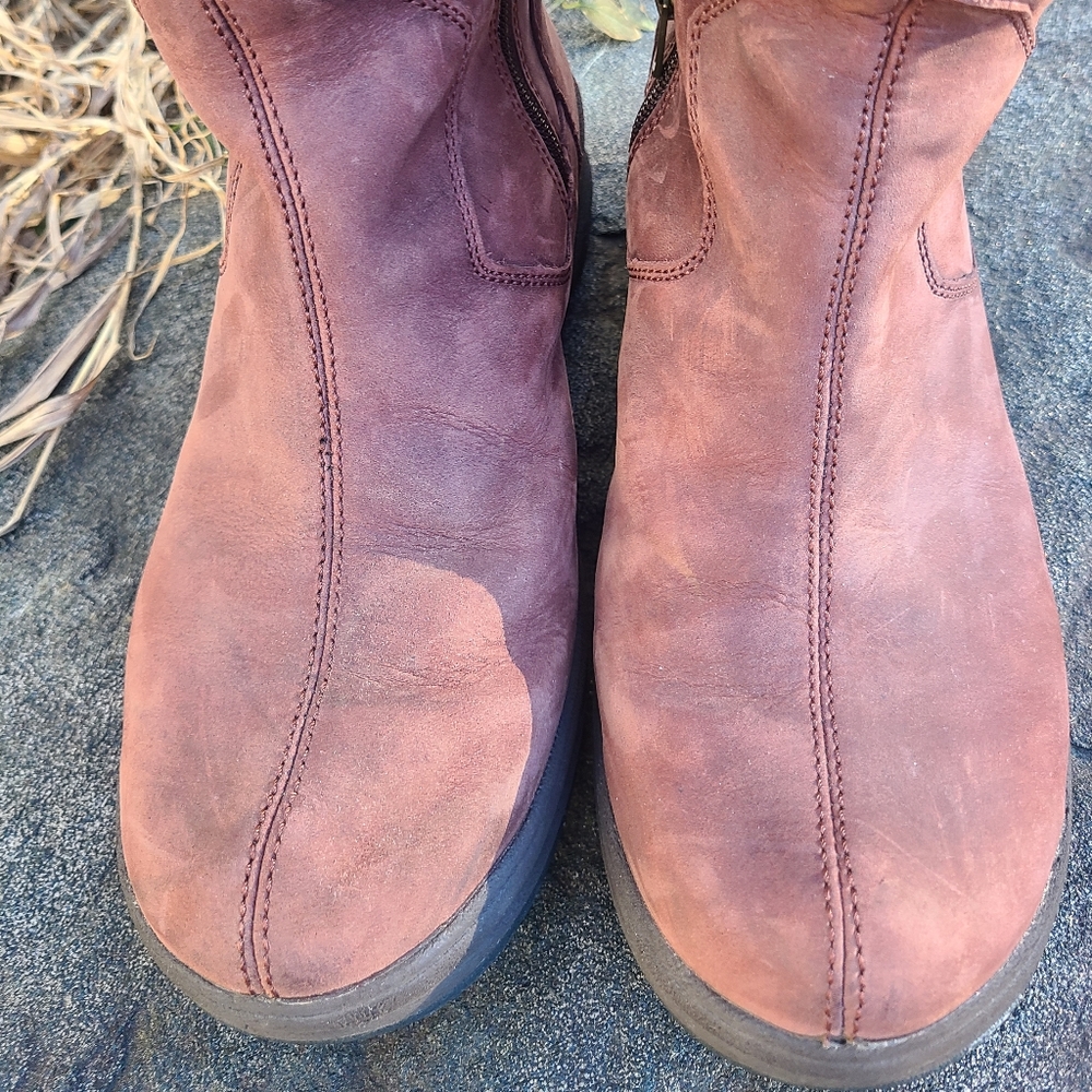 L.L. Bean casual/dress boots - GORGEOUS chestnut brown!